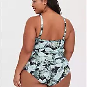 Torrid size 2x(18-20) bathing suit